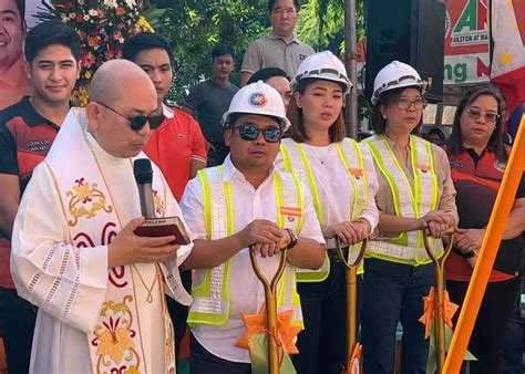 caloocan city hall|Caloocan LGU to build new city hall .